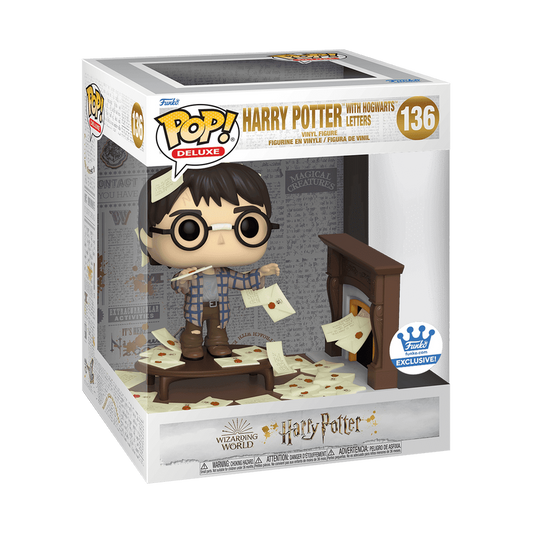 136 Harry Potter : Harry Potter with Hogwarts Letters (Funko Exclusive)