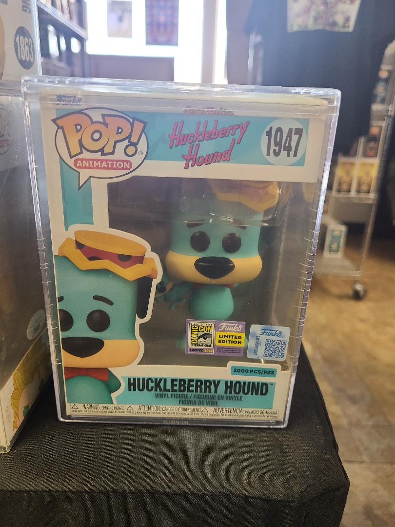 1947 Hanna-Barbera: Mystery Huckleberry Hound with Pop! Protector LE2000